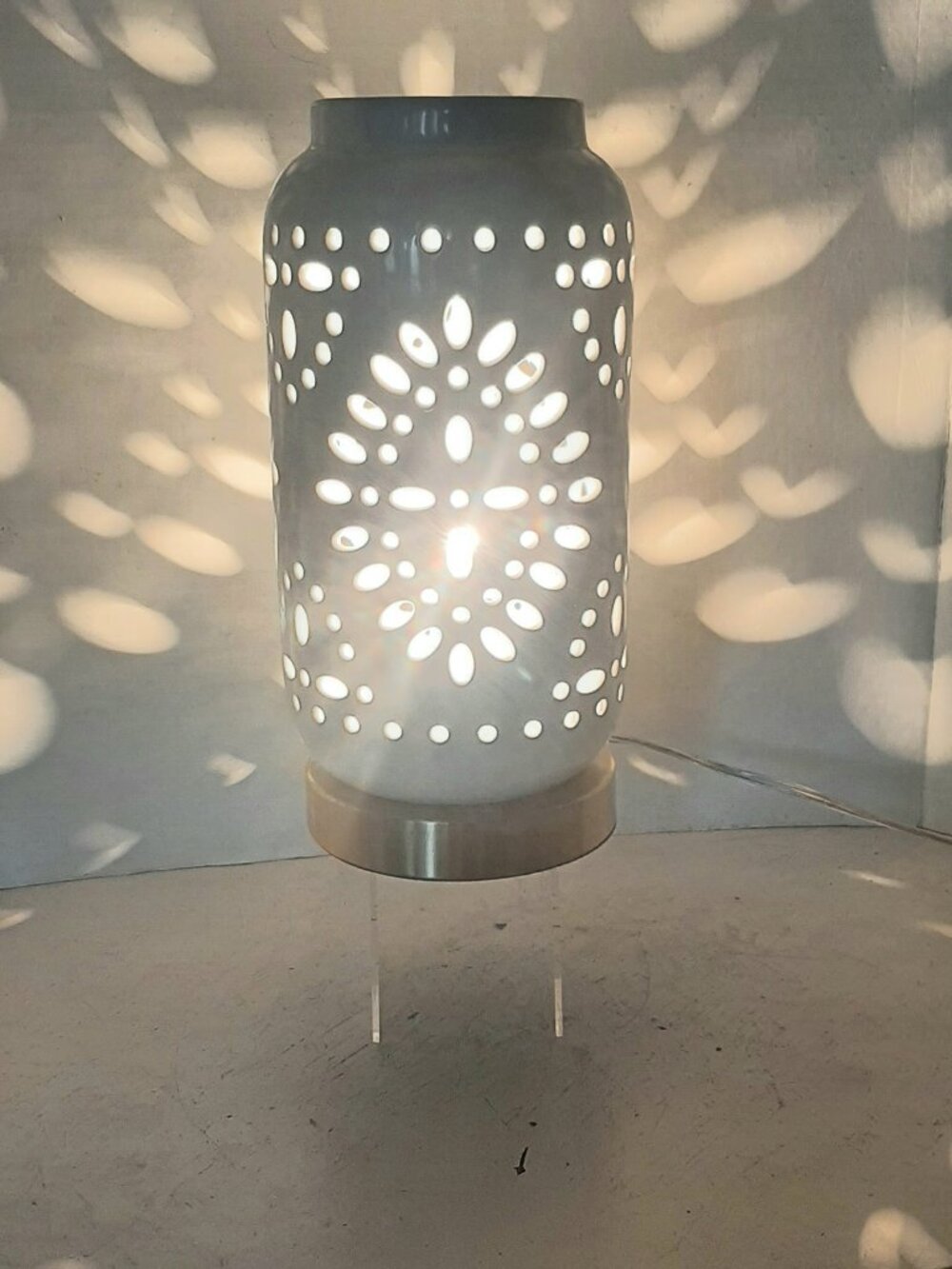 Reticulated White Porcelain Lumiere on Brushed Gold base.